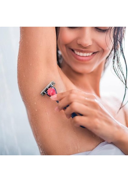 Soleil Click Sensitive 1 Gövde & 2 Başlık Kadın Tıraş Bıçağı (3 Bıçak), Oynar Başlıklı, Aloe Vera ile Zenginleştirilmiş Kayganlaştırıcı Jel Şerit fırsatları