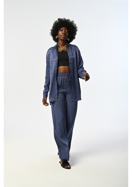 Kadın Indigo Mavi Desenli Oversize Gömlek fiyatları