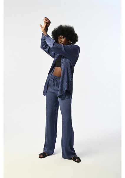 Kadın Indigo Mavi Desenli Oversize Gömlek modelleri