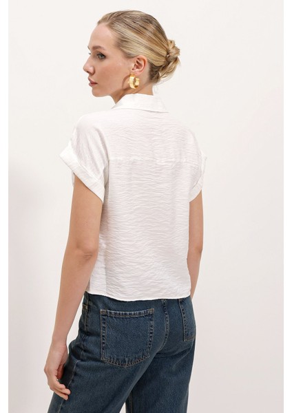 Kadın Bdart Cepli Dokulu Crop Gömlek Beyaz indirimleri