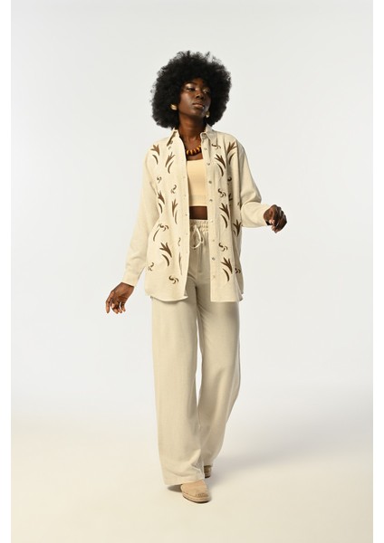 Kadın Önü Kahverengi Nakış Işlemeli Natur Renk Gömlek modelleri