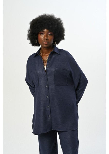 Kadın Düz Renk Simli Çift Cepli Kolları Büzgülü Oversize Kesim Gömlek fiyatları