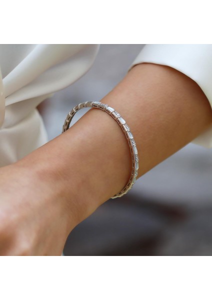 Mozanit Sedef Taşlı Serpent Modeli Gümüş Kelepçe