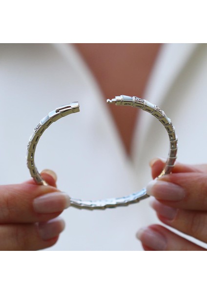 Mozanit Sedef Taşlı Serpent Modeli Gümüş Kelepçe fırsatları