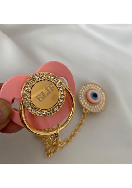 Altın Kaplama Nazar Boncuklu Isimli Emzik Zinciri Seti – Kişiye Özel Zirkon Taşlı Bebek Emziği