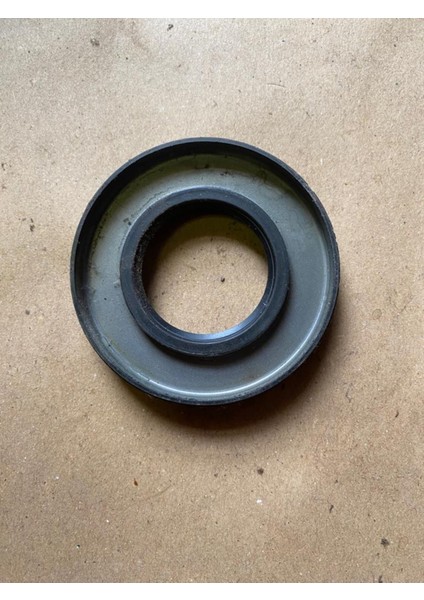 Arka Teker Porya Dış Keçesi Hyundaı H100 Mıtsubıshı L300