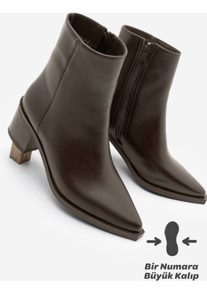 Kadın Sivri Burun Dikiş Detaylı Kalın Topuklu Bot Vorsis