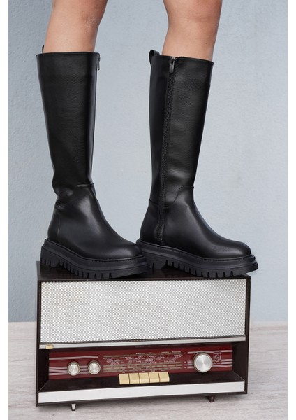 Kadın Kalın Tırtıklı Taban Fermuarlı Günlük Bot Galori Siyah