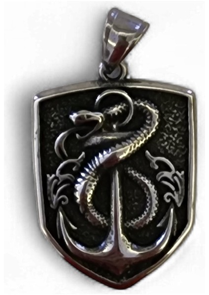 Yılanlı Denizci Çelik Kolye Ucu fırsatları