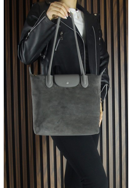 Gri Hakiki Dana Süet Fermuarlı Manyetik Kapaklı Büyük Boy Günlük Omuz Çantası modelleri