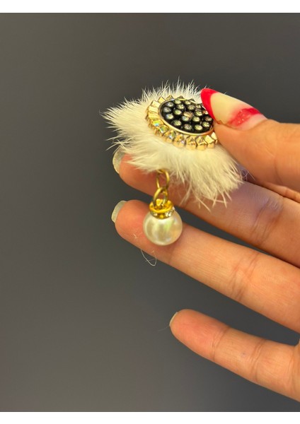 Inci ve Zirkon Işleme Tüğlü Beyaz Kadın Broş Yaka Iğnesi 3x3 cm modelleri