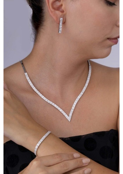 V Pırlanta Model Su Yolu Süzme 925 Ayar Gümüş Düğün Seti