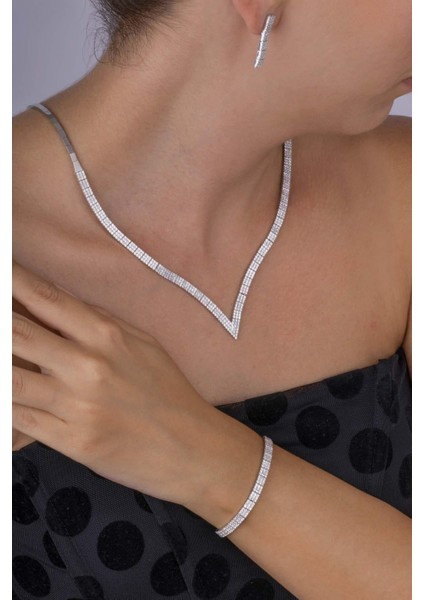 V Pırlanta Model Su Yolu Süzme 925 Ayar Gümüş Düğün Seti fiyatları