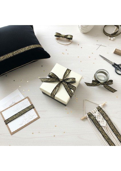 Leopar Desenli Jakarlı Parlak Şerit – Dekoratif Kemer, Çanta, Ayakkabı ve Hobi Aksesuar (1 Metre) fırsatları