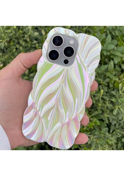 iPhone 15 Pro Kılıf Yaprak Desenli Parlak Darbe Önleyici Silikon Kapak