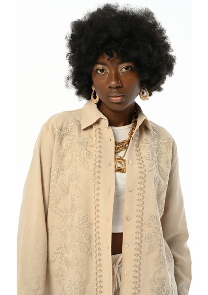 Kadın Önü Nakış Işlemeli Oversize Kesim Gömlek modelleri