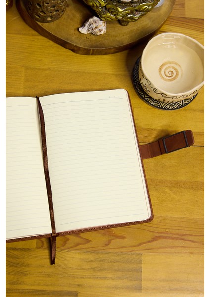 Kişiye Özel Kahverengi Vegan Deri Metal Mıknatıslı Kilitli 224 Sayfa Çizgili Not Defteri fiyatları