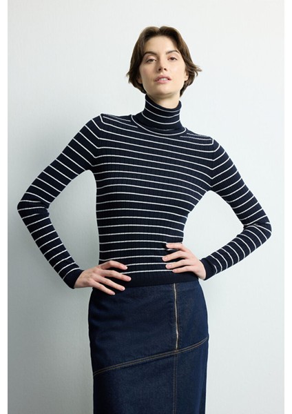 Çizgili Balıkçı Yaka Kazak C.lacivert 139M2268000 indirimleri