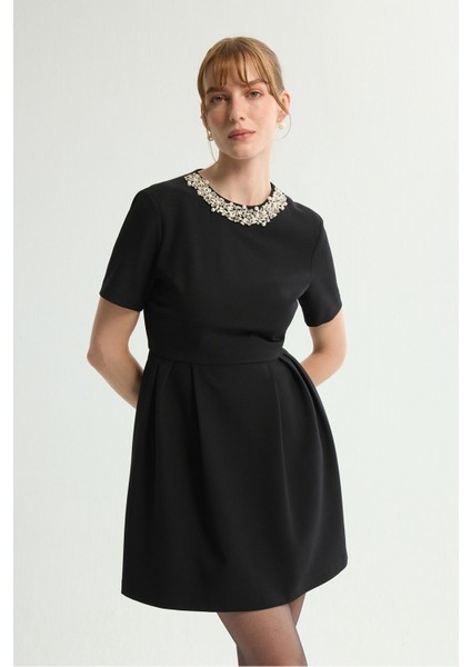 Inci Detaylı Gabardin Elbise Siyah 124L9734000