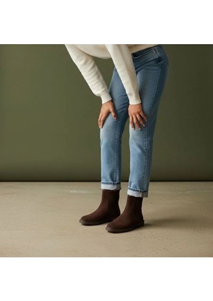 Kahve Süet Hakiki Deri Iki Yandan Lastikli Gold Aksesuarlı Kadın Chelsea Bot modelleri