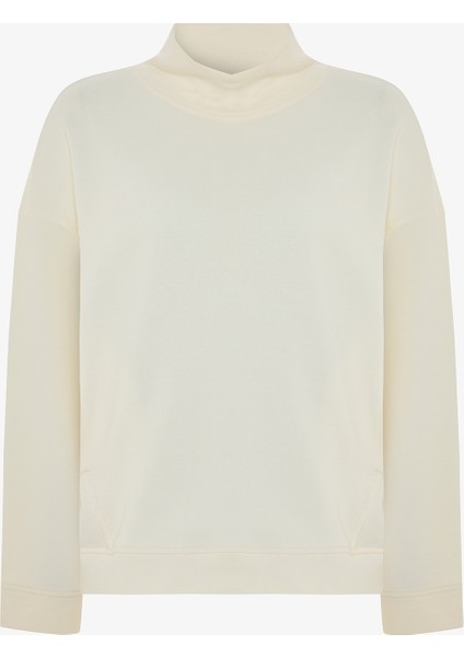 Beyaz Dökümlü Boğazlı Sweatshirt