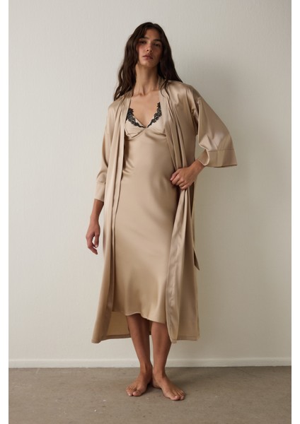Bej Concept Bağlama Detaylı Saten Sabahlık