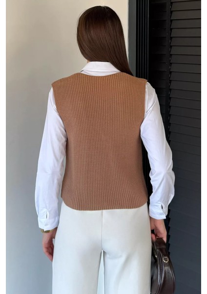 Kadın V Yaka Ön Düğmeli Triko Yelek P-00019004 fırsatları