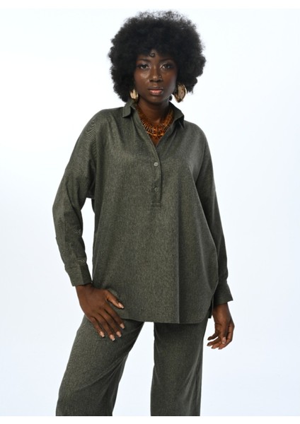 Kadın Düz Renk Yakası Detaylı Oversize Kesim Gömlek