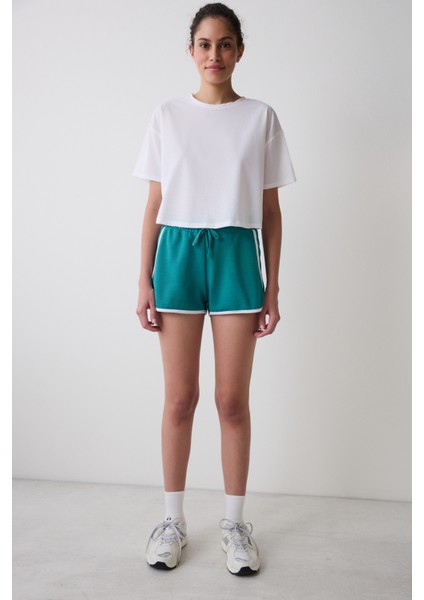 Beyaz Sırt Detaylı Tişört