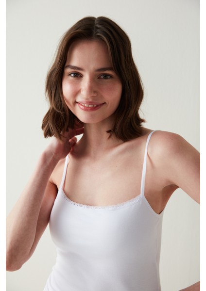 Beyaz Göğsü Destekli Atlet