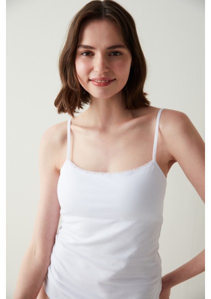 Beyaz Göğsü Destekli Atlet