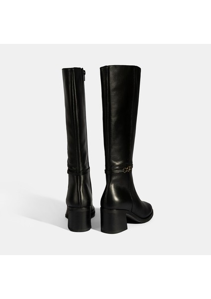 Kadın Siyah Metal Aksesuarlı Deri Çizme