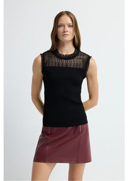 Tül Detaylı Kolsuz Triko Bluz Siyah 11544676001 fırsatları