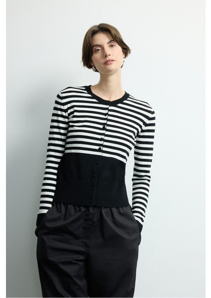 Çizgili Düğmeli Triko Hırka C.siyah 134M2270000