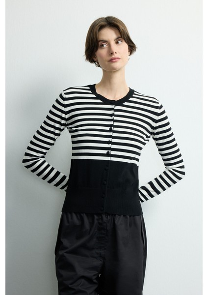 Çizgili Düğmeli Triko Hırka C.siyah 134M2270000 fırsatları