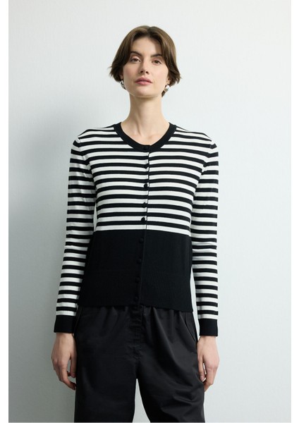 Çizgili Düğmeli Triko Hırka C.siyah 134M2270000 indirimleri