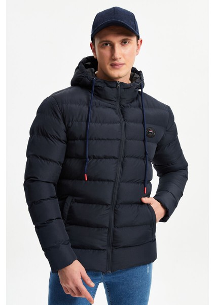 İçi Astarlı Su ve Rüzgar Geçirmez Cepli Kapüşonlu Erkek Mont