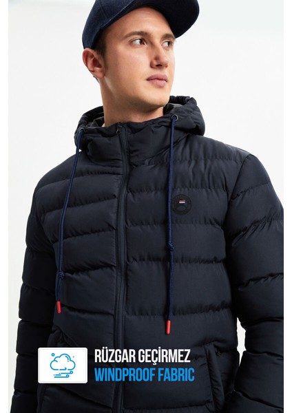 İçi Astarlı Su ve Rüzgar Geçirmez Cepli Kapüşonlu Erkek Mont