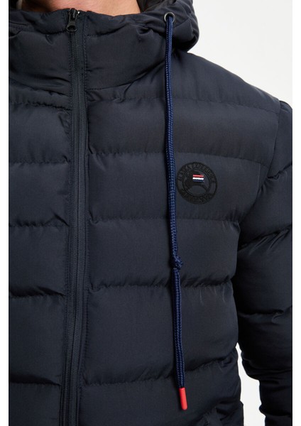 İçi Astarlı Su ve Rüzgar Geçirmez Cepli Kapüşonlu Erkek Mont