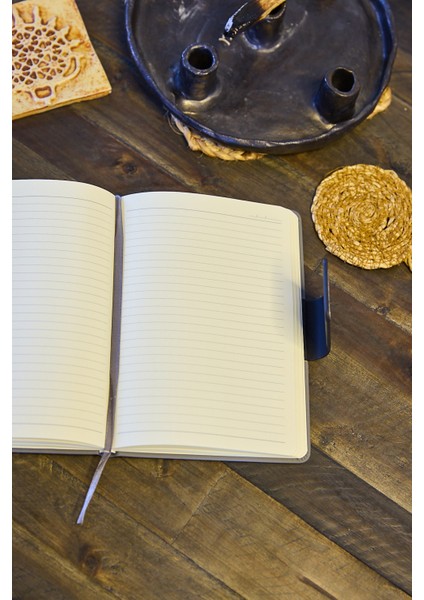 Kişiye Özel Gri Vegan Deri Metal Mıknatıslı Kilitli 224 Sayfa Çizgili Not Defteri fiyatları