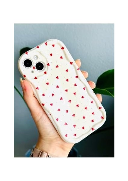 Aksesuar 14 ve 15 ile Uyumlu Kırmızı Kalpler Baskı Desenli Silikon Kılıf fiyatları