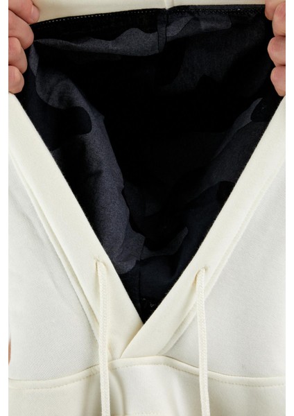 Erkek 3 İplik Pamuklu İçi Polarlı Regular Fit Nakışlı Kapüşonlu Kanguru Cepli Ekru Sweatshirt