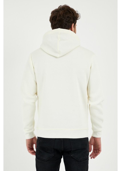 Erkek 3 İplik Pamuklu İçi Polarlı Regular Fit Nakışlı Kapüşonlu Kanguru Cepli Ekru Sweatshirt