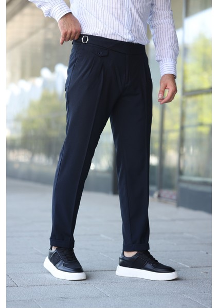 Kuşaklı Pileli Kemer Detaylı Old Money Kumaş Pantolon modelleri