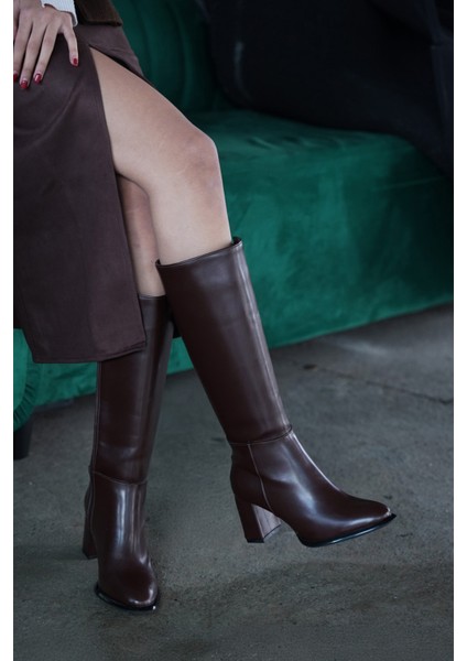Kadın Fermuarlı Kalın Topuklu Çizme Lovet Kahve fiyatları
