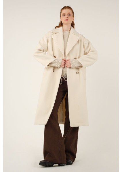 Kruvaze Düğmeli Kaşe Kaban Ekru