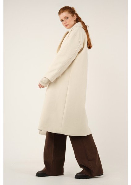 Kruvaze Düğmeli Kaşe Kaban Ekru