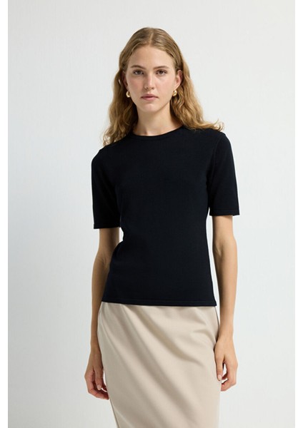 Yuvarlak Yaka Triko Bluz Siyah 11545822000