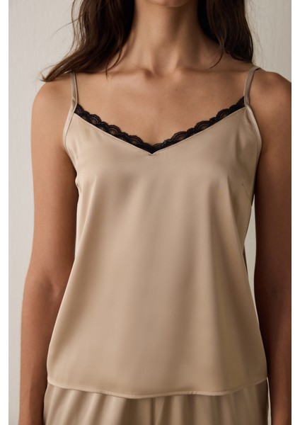 Bej Concept Dantelli Saten V Yaka Ayarlanabilir Askılı Pijama Takımı