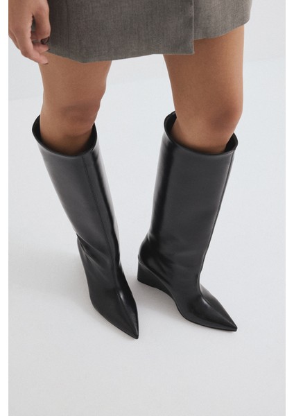 Çizme 2517 - Sivri Burun Dolgu Topuk Siyah Kadın Çizme